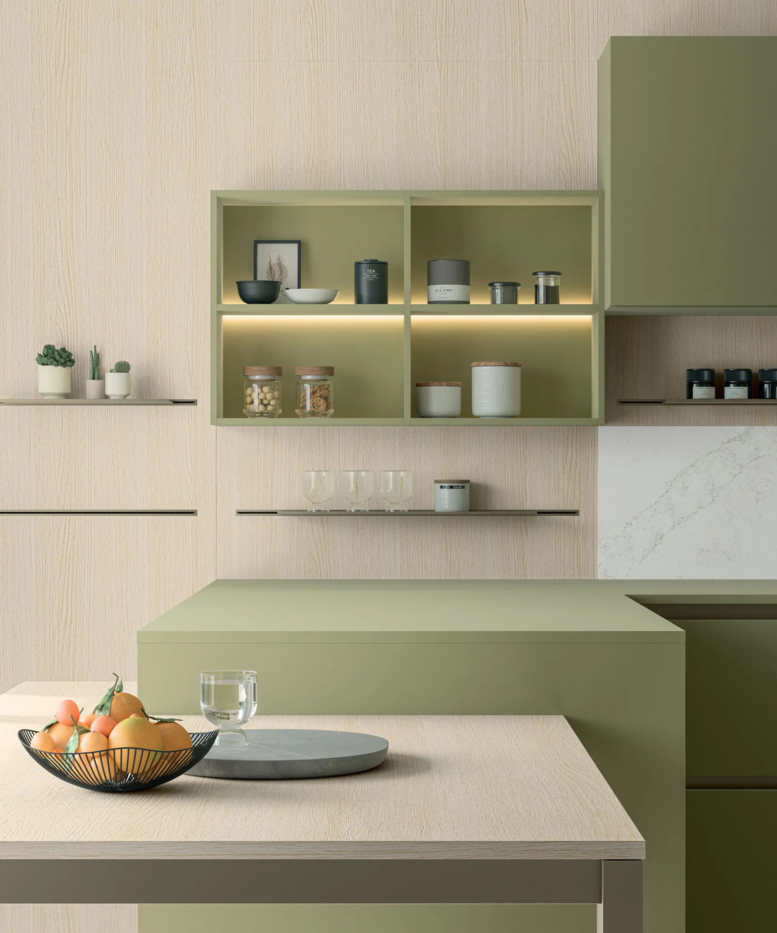 Cucina verde oliva con boiserie in rovere chiaro e penisola